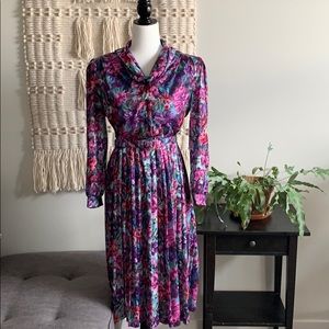 Vintage 80s floral dress with pussy bow